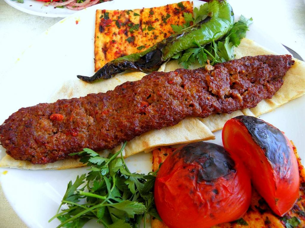 Adana Kebabı Tarifi | Yemek Ve Tarifleri - En Güzel Yemek Tarifleri Sitesi